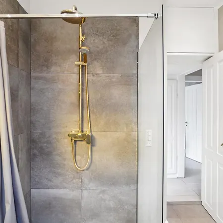 Luksuriost 3br Strandhus M.plads Til 6 Personer