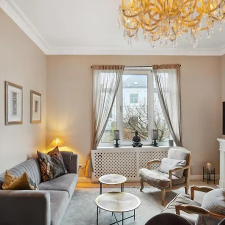 Luksuriost 3br Strandhus M.plads Til 6 Personer 公寓 *