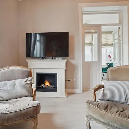 Luksuriost 3br Strandhus M.plads Til 6 Personer 公寓