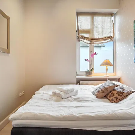 Luksuriost 3br Strandhus M.plads Til 6 Personer * 海勒鲁普
