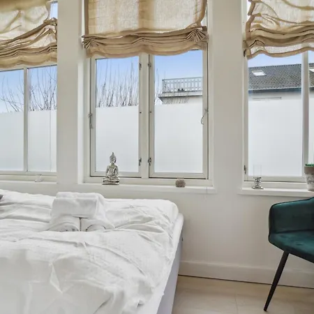 公寓 Luksuriost 3br Strandhus M.plads Til 6 Personer 海勒鲁普