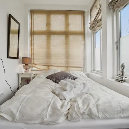 Luksuriost 3br Strandhus M.plads Til 6 Personer 公寓 *